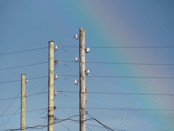 Rainbow i przewody — Zdjęcie stockowe