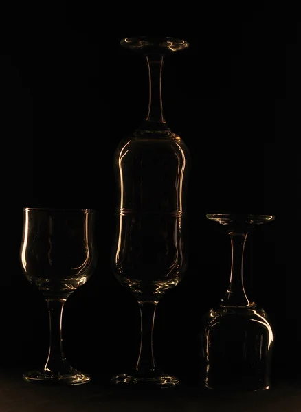 Glas mot en mörk bakgrund — Stockfoto
