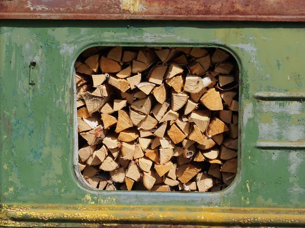 Vagón de ferrocarril con madera —  Fotos de Stock