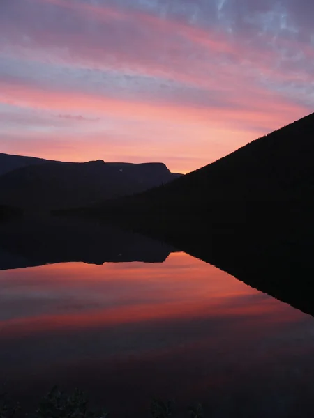 Sjö i fjällen — Stockfoto