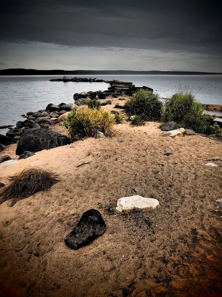 Göl kıyısındaki — Stok fotoğraf