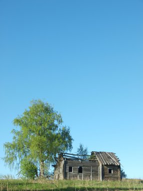 yok edilen bir ahşap ev