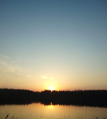 Gölde bir ahşap gerileme