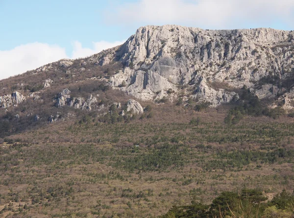 Roccia e cielo — Foto Stock