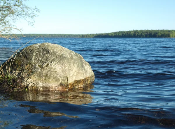 Sten och vatten — Stockfoto