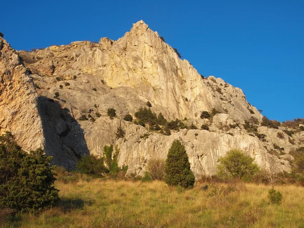 Montañas al atardecer —  Fotos de Stock