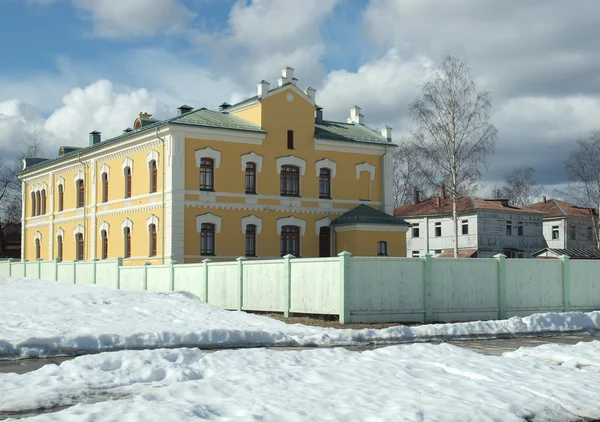 Gelbes Gebäude — Stockfoto