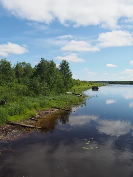 Bord de rivière — Photo