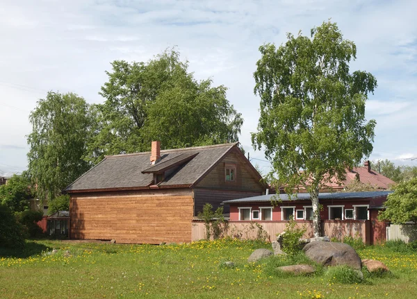 Het huis in dorp — Stockfoto