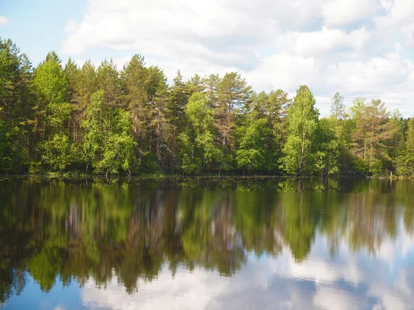 Beautiful lake — Stock Photo, Image