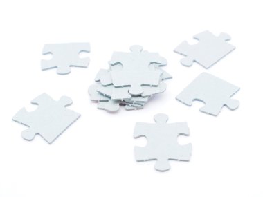Beyaz bir arka plan üzerinde puzzle