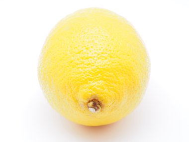 beyaz arkaplanda limon