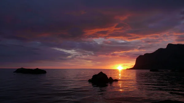 Pôr-do-sol no mar negro — Fotografia de Stock