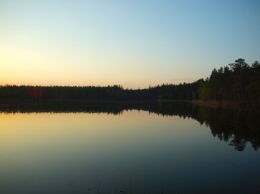 Karelia 'da gölde gün batımı