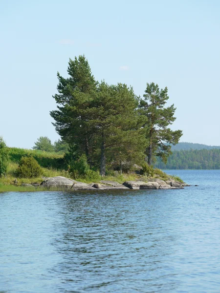 Danau yang indah di Karelia — Stok Foto