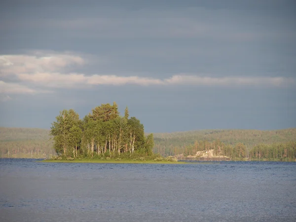 Schöner See in Karelien — Stockfoto