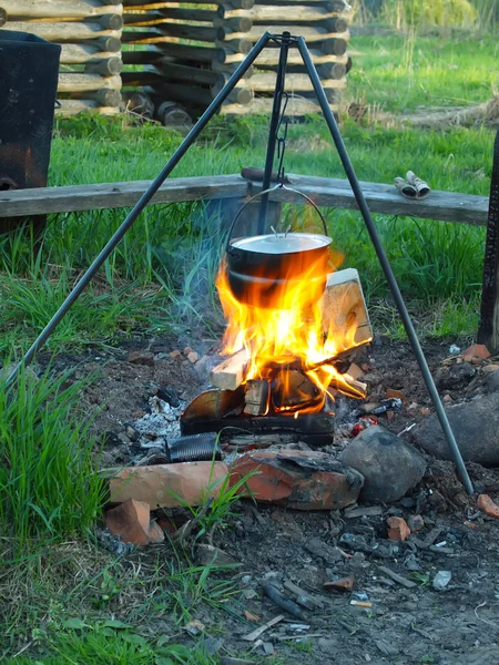 Hrnec na ohni — Stock fotografie