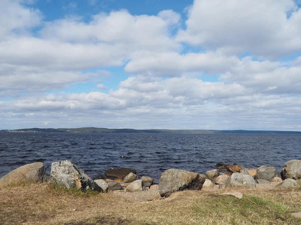 Junto al lago —  Fotos de Stock