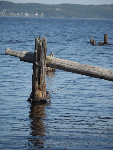 Vecchi mucchi nel lago — Foto Stock