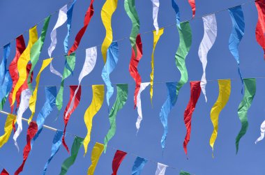 alev renkli bayraklar