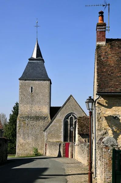 Bourg-le-roi van de kerk in Frankrijk — Stockfoto