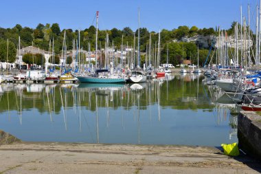 Mortagne-sur-Gironde Limanı Fransa 'nın güneybatısındaki Charente-Maritime bölümünde bir komün. 