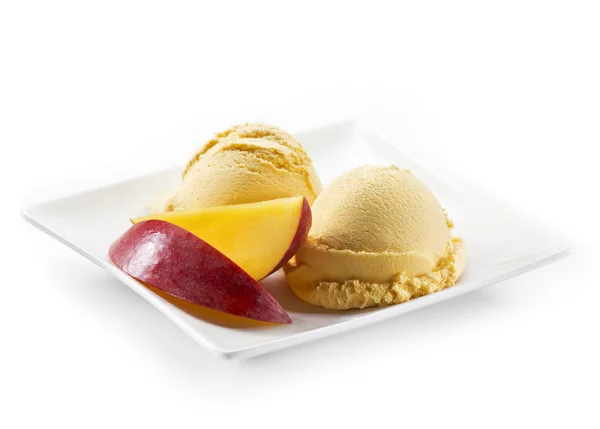 Mango ice cream — Stock Photo, Image