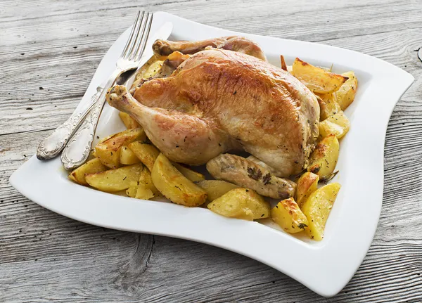 Whole roasted chicken — Stock Photo, Image