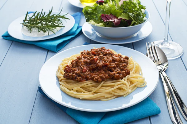 Espaguetis con salsa de carne picada — Foto de Stock