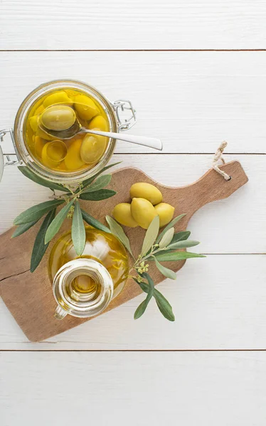 Olive Oil Bottle Olive Branch Pickled Green Olives Glass Jar — Stock Photo, Image