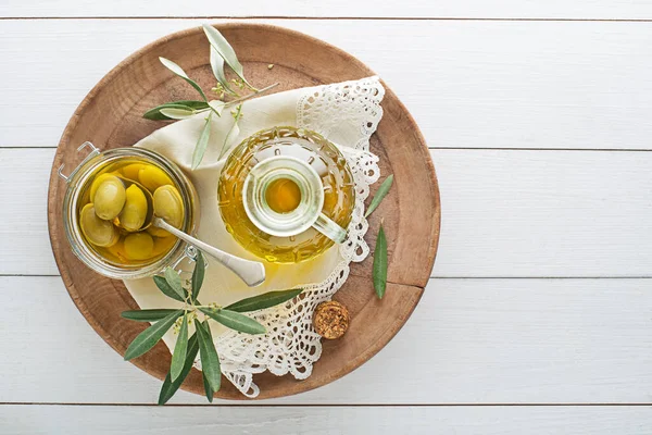 Olive Oil Bottle Olive Branch Pickled Green Olives Glass Jar — Fotografia de Stock