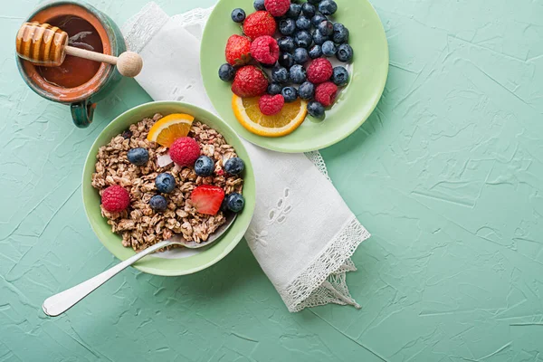 Bowl Dry Granola Served Fresh Berry Fruit Oatmeal Plate Healthy — Stock Photo, Image