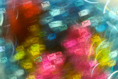 Noel ve yeni yıl arkaplanı parlak renkli ve çok renkli dekorasyon ve tasarım için güzel kıvrımlı bokeh 