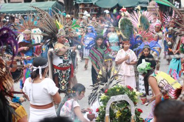 Antik Hint Aztek İmparatorluğu folkloru