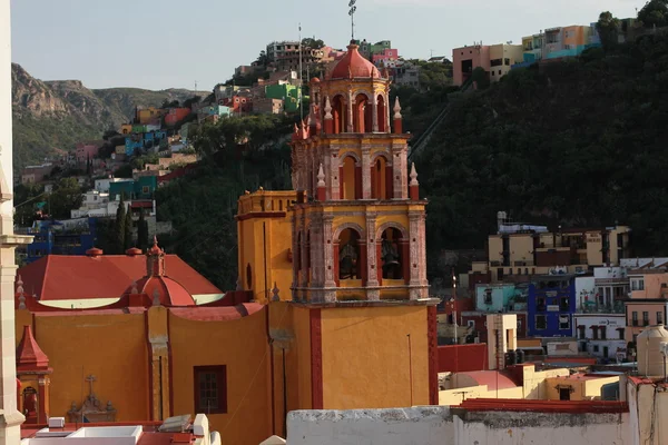 Färgglad utsikt över staden Guanajuato, Mexiko. — Stockfoto