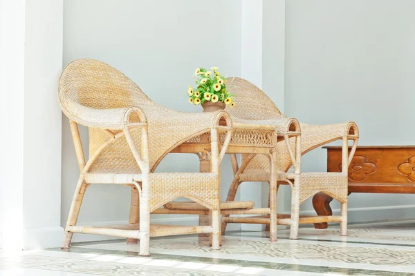 Плетеные стулья — стоковое фото