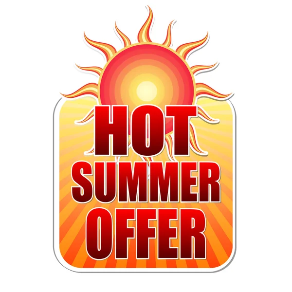 Oferta de verano caliente en etiqueta con sol —  Fotos de Stock