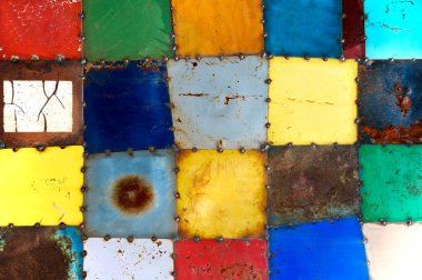 boyalı metal kareler