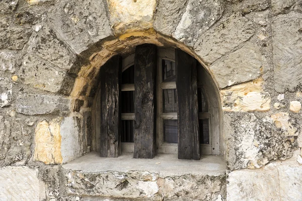 Janela fortificada — Fotografia de Stock
