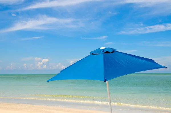 Sombrilla de playa — Foto de Stock