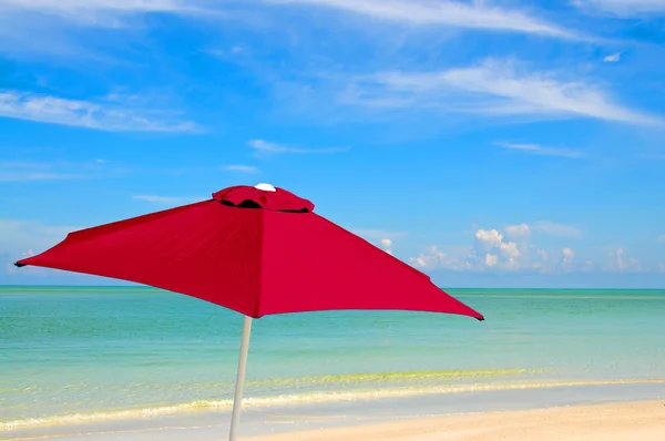 Strandparasol — Stockfoto