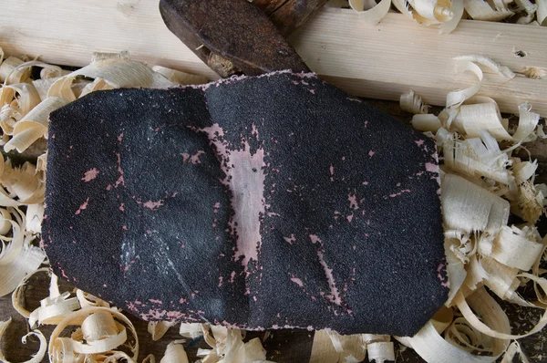 Zımpara kumaş, eski bir çekici, Yönetim Kurulu ve talaş