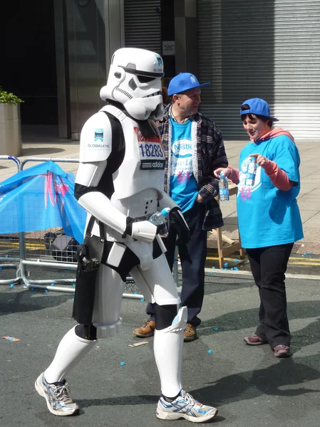 22 Nisan 2012 de Londra Maratonu koşucuları eğlenceli — Stok fotoğraf