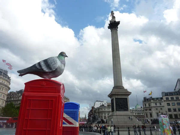 Bt artboxes ロンドンのトラファルガー広場 2012 年 6 月 19 日 ストック写真