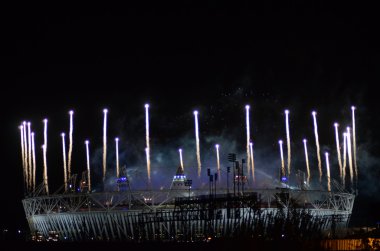 stratford Londra Olimpiyat havai fişek 12 Ağustos 2012