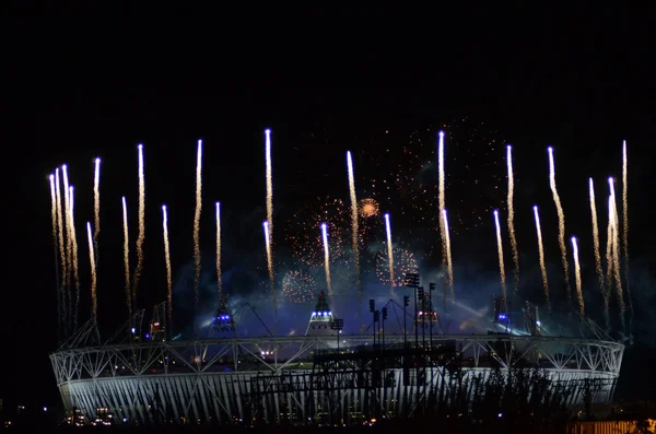 Олимпийский фейерверк в Стратфорде, Лондон 12 августа 2012 — стоковое фото