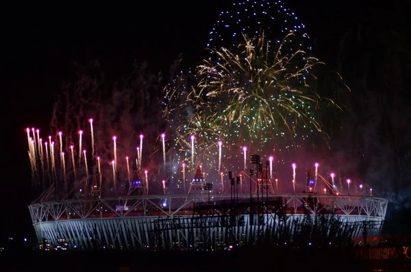 Fogos de artifício olímpicos em Stratford Londres 12 agosto 2012 — Fotografia de Stock