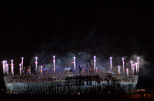 Олимпийский фейерверк в Стратфорде, Лондон 12 августа 2012 — стоковое фото