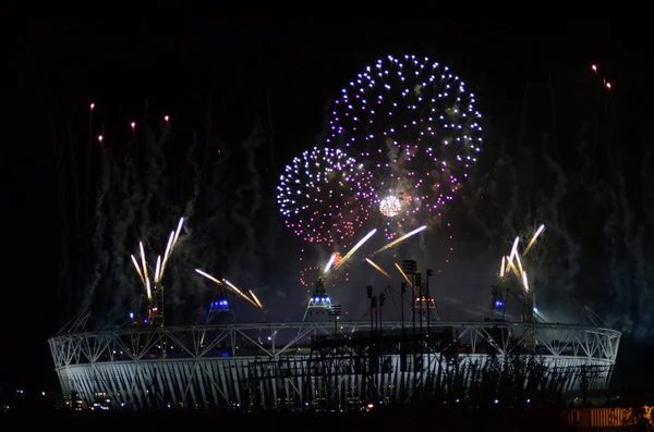 Fogos de artifício olímpicos em Stratford Londres 12 agosto 2012 — Fotografia de Stock