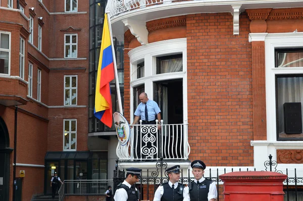 The balcony that Julian Assange made his protest speech at Ecuadorian Embassy — Stock Photo, Image